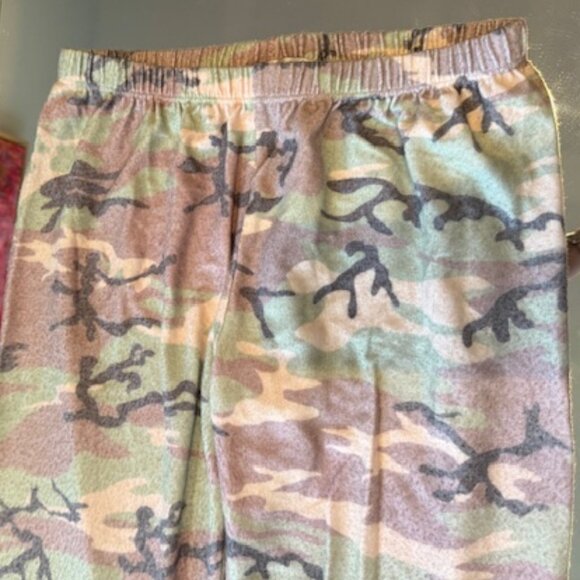 Pre-loved Wildfox Camo Fleece Joggers - Women's M - Picture 2 of 5